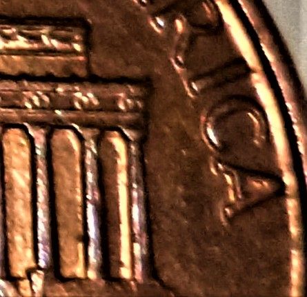 1984 D Lincoln Memorial Cent - Early Stage of Capped Die? One for the experts.