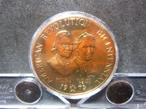 AMERICAN REVOLUTION BICENTENNIAL ADAMS / HENRY GOLD PLATED COIN