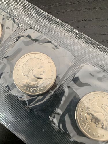1979 &1980 Susan B. Anthony Souvenir Sets PDS Uncirculated Mint Sets