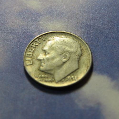 1956-D ROOSEVELT DIME (NICE!)  COMB SHIP ~ LOT D271