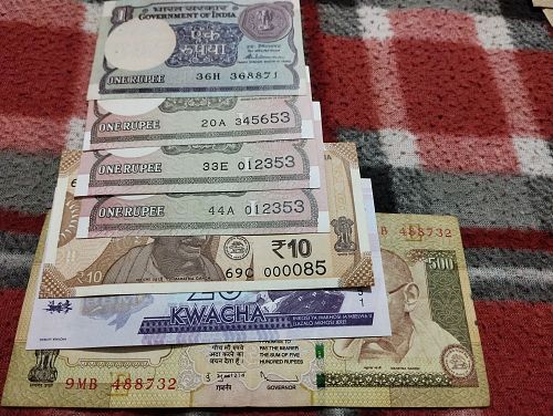 K) .. India UNC. 6 + 1 Cir... (1 Foreign note unc)