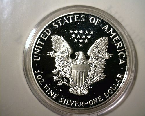 1988 PROOF  SILVER  AMERICAN EAGLE   NO RESERVE!!!!  NICE LOOKING COIN!!!!