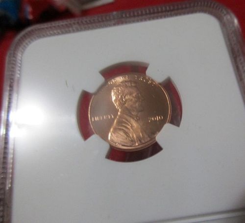 2010 LINCOLN SHIELD CENT NGC BU FIRST DAY OF ISSUE