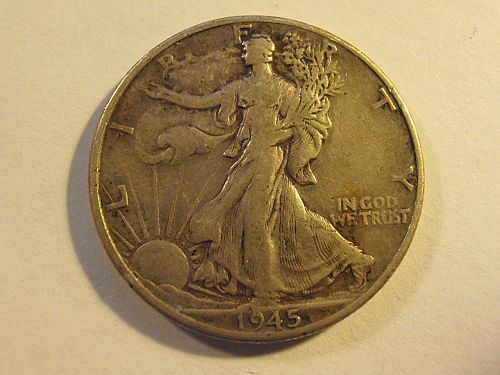 1945 P Walking Liberty Half Dollar, 90% Silver coin (45PTE1)