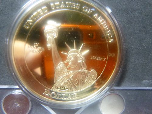 RONALD REGAN  COMMEMORATIVE GOLD PLATED COIN