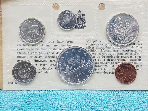 BIG CANADA COIN LOT: $16.85 FV silver coins PLUS 2 MINT SETS 13.54 Oz ASW