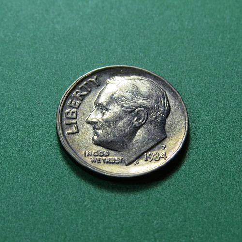 1984-P ROOSEVELT DIME - Silght toning ~ (ALWAYS COMBINED SHIPPING) - LOT E630