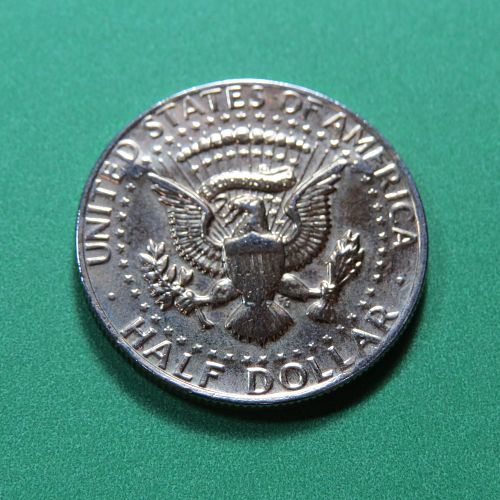 1983-P KENNEDY HALF DOLLAR ) (Additional Punches) LOT E770