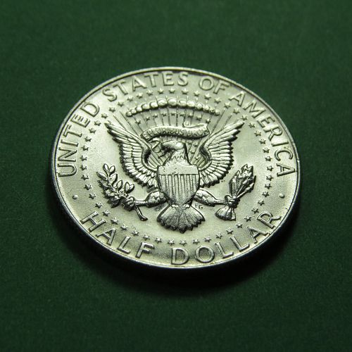 1968-D KENNEDY HALF DOLLAR ) (40% SILVER) LOT E776