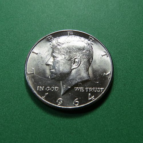 1964 KENNEDY HALF DOLLAR ) (90% SILVER) LOT E787