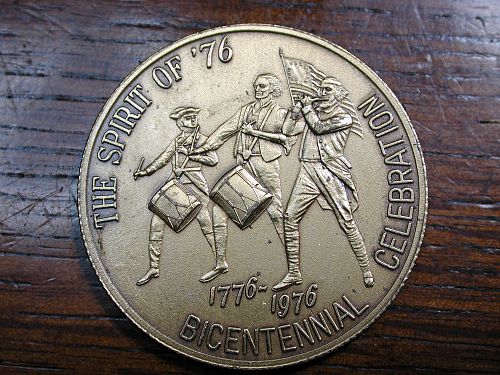 Spirit of 76 Bi- centennial token NICE