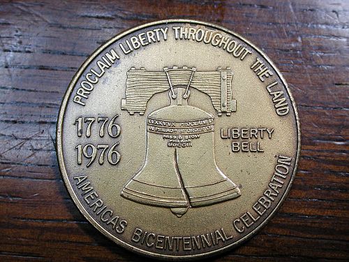 Spirit of 76 Bi- centennial token NICE