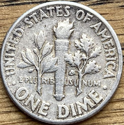 1953 Roosevelt dime in EXTREMELY FINE condition