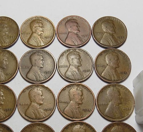 LOT OF 25 - HALF ROLL of 1925 LINCOLN WHEAT CENTS (25-CENTS) LOT S121