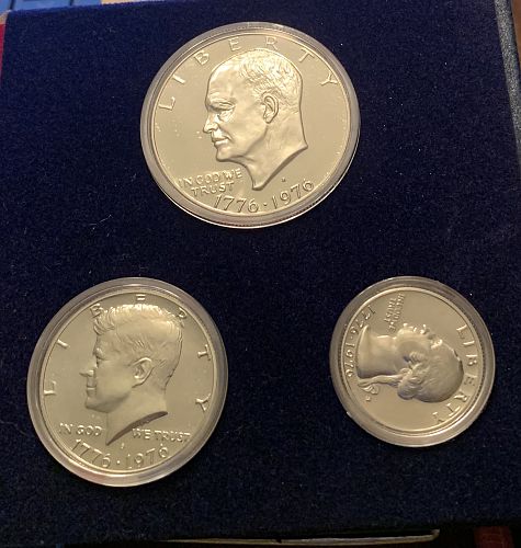 1776-1976 BICENTENNIAL SILVER PROOF SET BIN 50.00