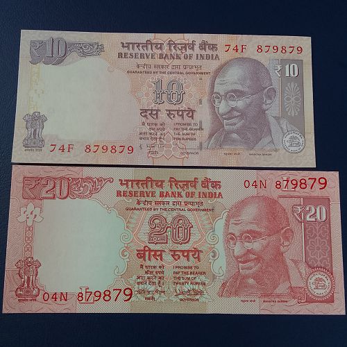 879879 x 2   INDIA NOTES..2  DIFFERENT UNC