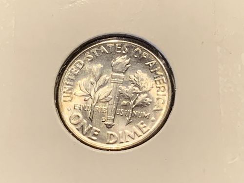 1957 P   ROOSEVELT DIME IN BRILLIANT UNCIRCULATED CONDITION  ---   90% SILVER