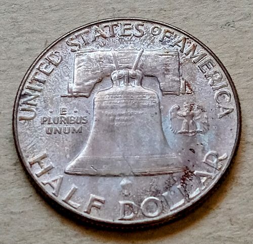 1954 Franklin Half Dollar &bull; .900 Silver &bull; Nice Color & Toning &bull; BU  *fh542