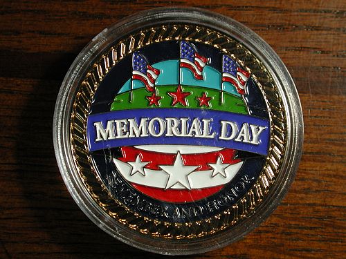 Memorial Day Remember and Honor Token NICE