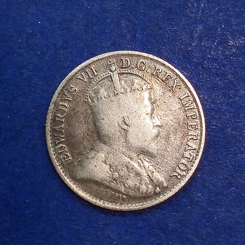 CANADA 1911 5 CENT OLD SILVER 92.5% STERLING SILVER.  Mintage 5.2 mil.  survivors??