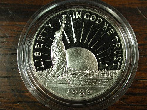 1986s Ellis Island  Half Dollar NICE