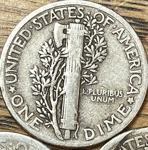 1935P/D/S mercury dimes in VERY GOOD-VERY FINE condition all 3 mints, 3 coin lot