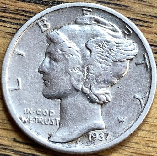 1937 mercury dime in EXTREMELY FINE condition