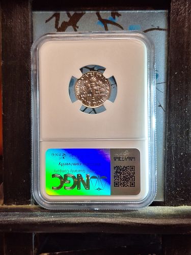 2021 P & D Roosevelt dimes. 2 coin set, both graded MS 68 by Ngc