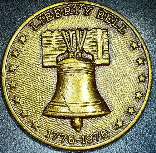 1776-1976 Liberty Bell Bicentennial Medal High Relief Bell