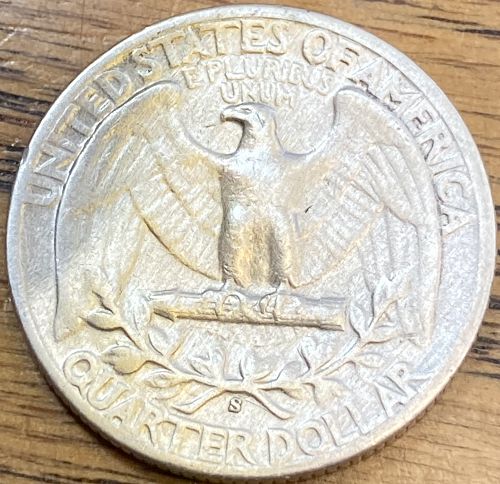 1943S Washington quarter in VERY FINE condition appears cleaned