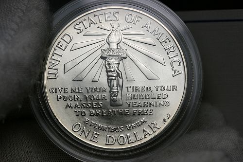 1986 Liberty 90% Silver Dollar Uncirculated- Box &COA.