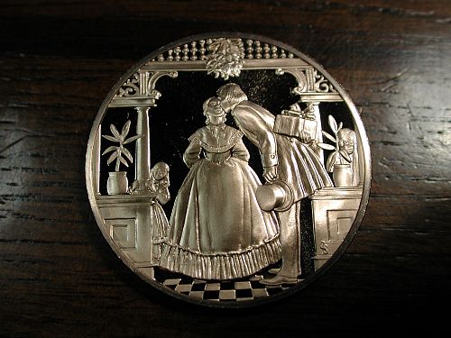1979 Christmas Mistletoe Bronze Token NICE!