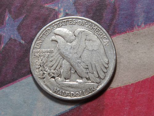 1945  WALKING LIBERTY HALF DOLLAR ~ WORLD WAR II ERA ~ LOT A711*
