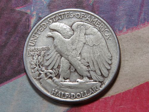 1944  WALKING LIBERTY HALF DOLLAR ~ WORLD WAR II ERA ~ LOT 1219*