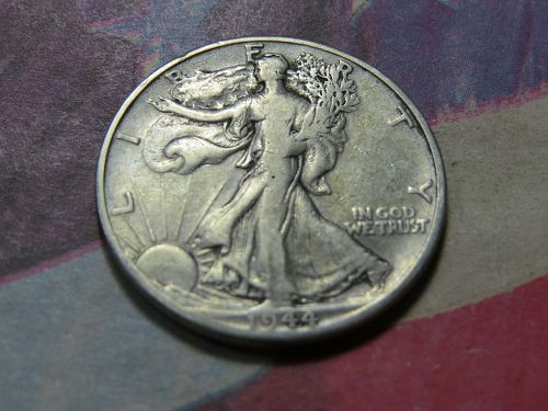 1944-D  WALKING LIBERTY HALF DOLLAR ~ WORLD WAR II ERA ~ LOT A402*