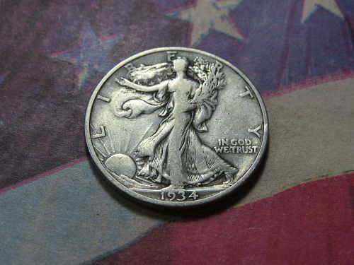 1934  WALKING LIBERTY HALF DOLLAR ~ 90% SILVER ~ LOT A443*