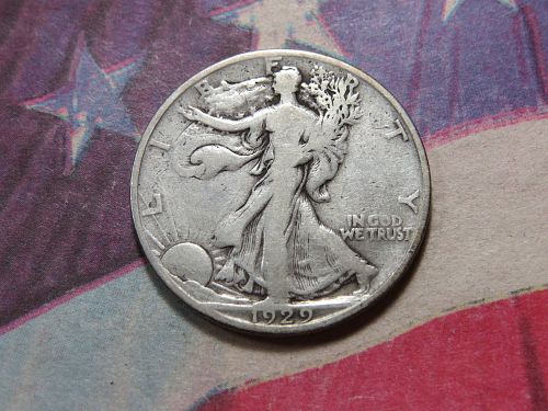 1929-S  WALKING LIBERTY HALF DOLLAR ~ 90% SILVER ~ LOT D570*
