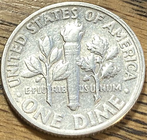 1960 Roosevelt dime in EXTREMELY FINE condition