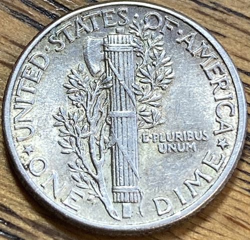1943 mercury dime in ALMOST UNCIRCULATED condition
