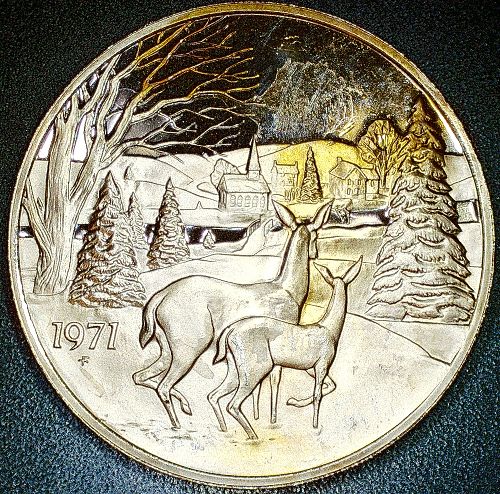 1971 Frank Mint .Bronze Christmas Village and Deer Proof Medal 38mm