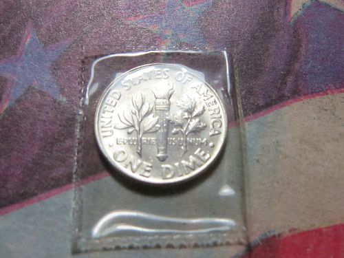 1961-P  LINCOLN MEMORIAL CENT  (90% Silver) (UNCIRCULATED IN MINT CELLO) LOT J262
