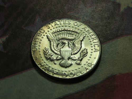 1969-D KENNEDY HALF DOLLAR ~ 40% SILVER ~ NATURAL TONING ~ LOT J274