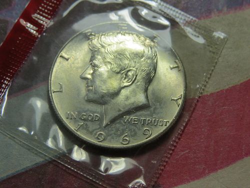 1969-D KENNEDY HALF DOLLAR ~ 40% SILVER ~ UNCIRCULATED IN MINT CELLO ~ LOT J270