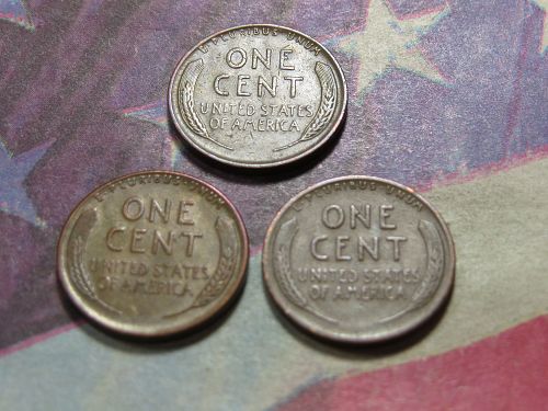 1945-P 1945-D 1945-S  LINCOLN CENTS -  WORLD WAR 2 ERA - (LOT OF 3 CENTS) LOT J296