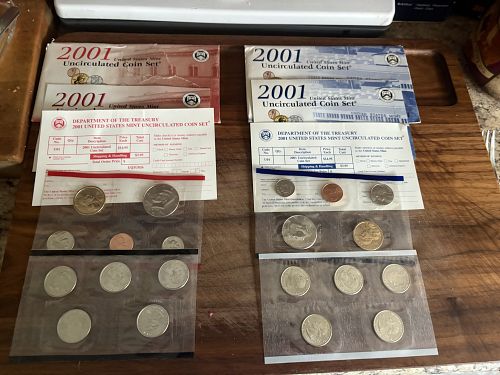 2001 Mint sets P and D Mints