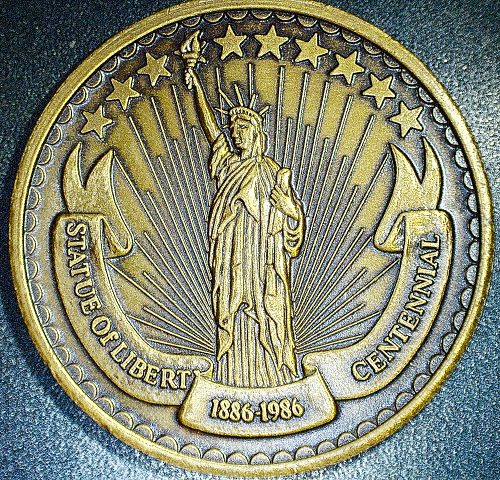 1986 Statue of Liberty Centennial Bronze Medal 39mm