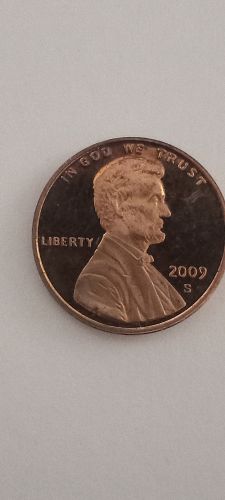 2009s proof coins. Circulated. 2 Full sets.