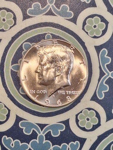 1968 D KENNEDY HALF DOLLAR     ch91