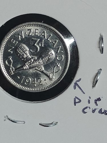 1942 NEW ZEALAND 3-PENCE SILVER, 6-DIE CRACKS OBVERSE / REVERSE ERROR COIN MS-65