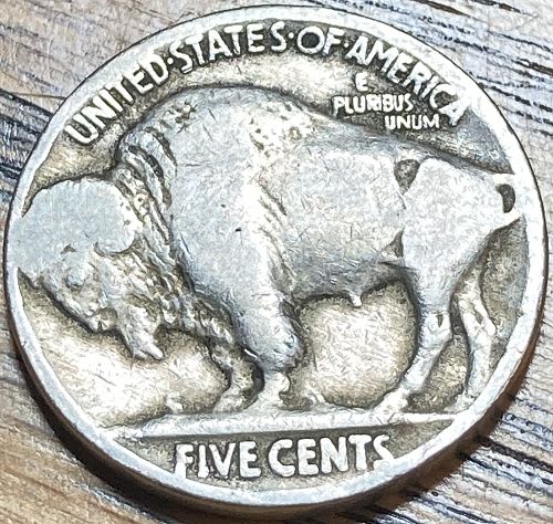 1919 Buffalo nickel in VERY GOOD condition